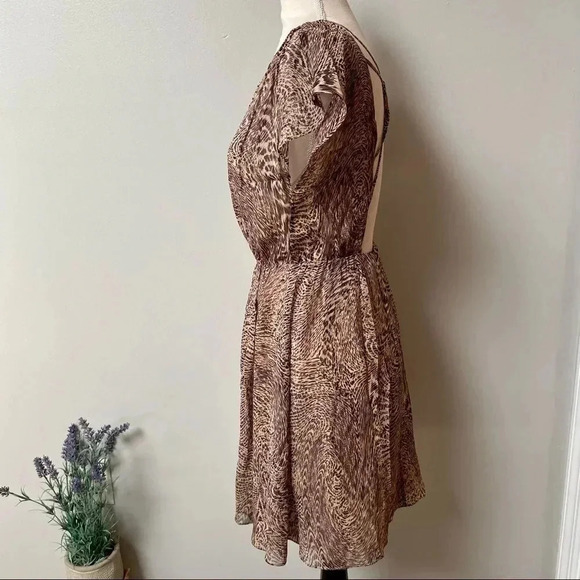 Alice + Olivia Kimberly Silk Animal Print Criss Cross Open Back Dress XS - Picture 9 of 15